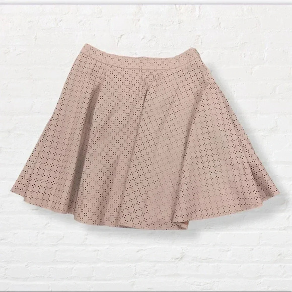 Anthropologie NWT Sunday In Brooklyn Vegan Eyelet Blush Skirt Size 2P - Picture 2 of 5